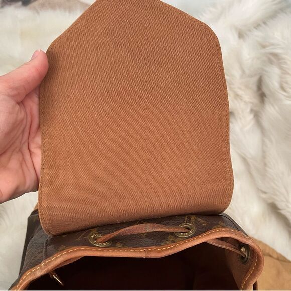 Louis Vuitton montsouris mm- preowned - Picture 10 of 12